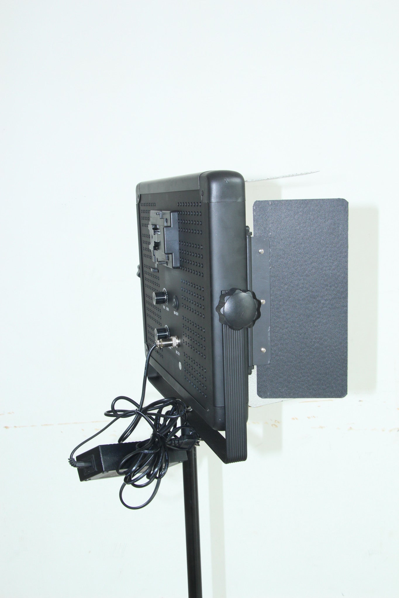 2 Head 2000W Bicolour LED Video Lighting Equipment Kit with Chromakey Backdrop & Support System